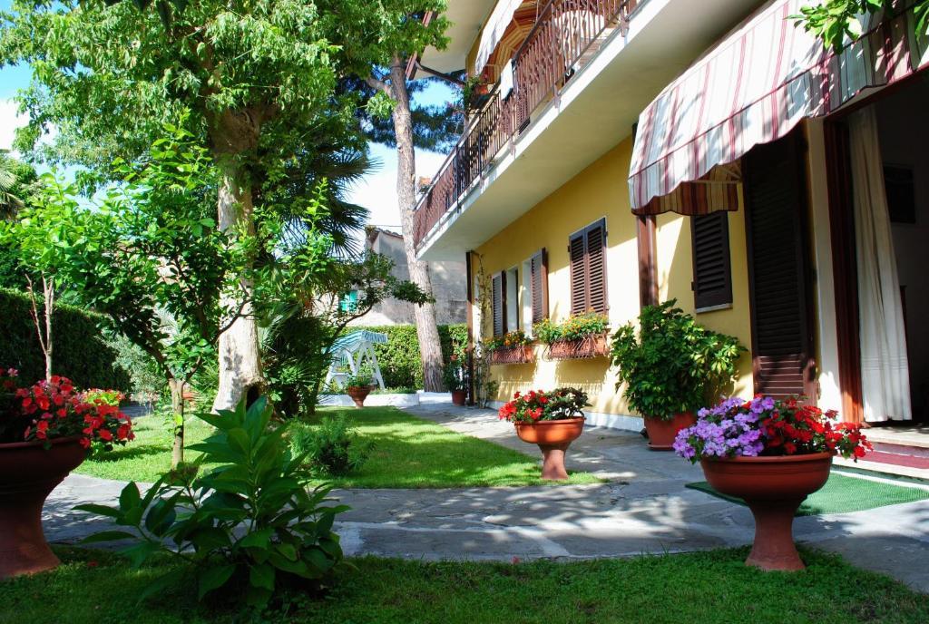 Bed&Breakfast Villa Lorena Forte dei Marmi Exteriér fotografie